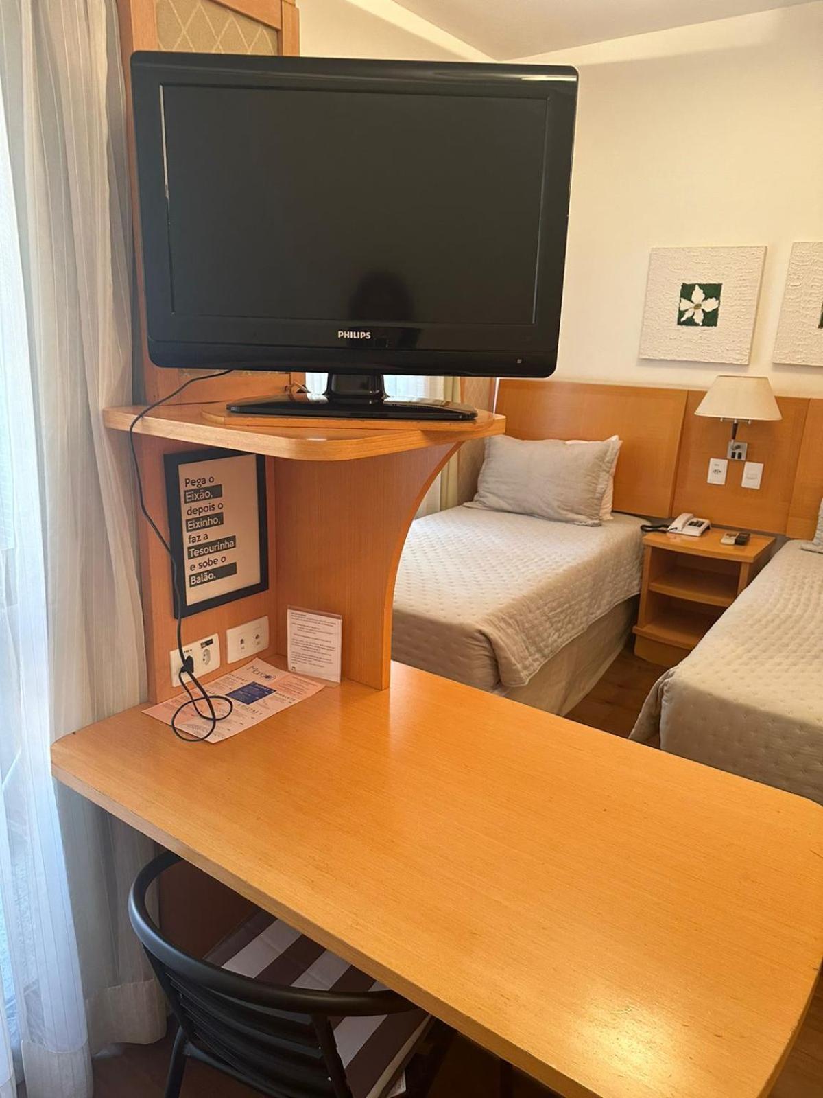 Apartamento Com Sacada E Piscina *