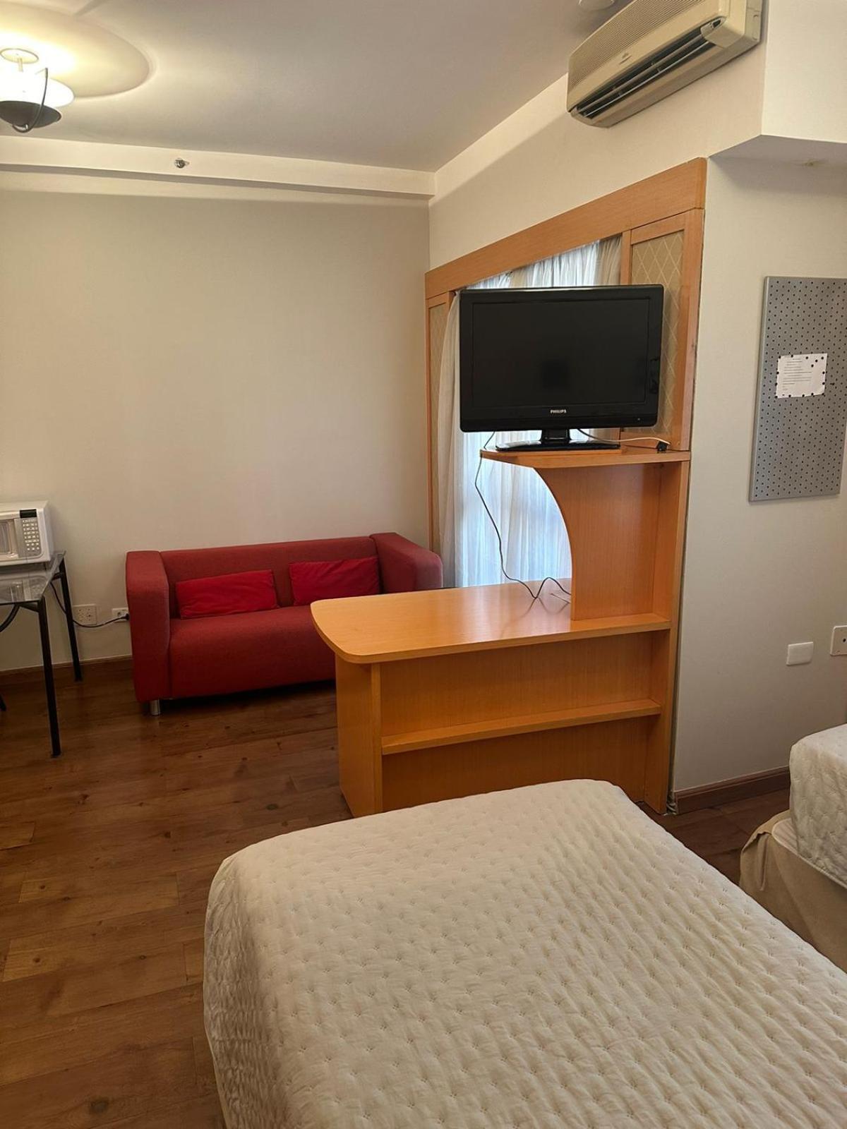 Apartamento Com Sacada E Piscina *